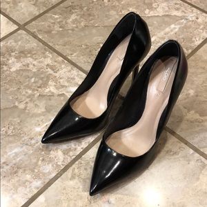 Aldo black patent pumps size 7